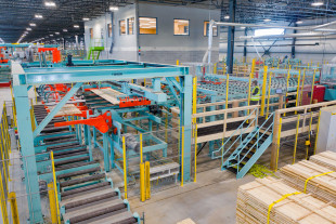 1. Vacuum de-stacking of 2 different timber qualities