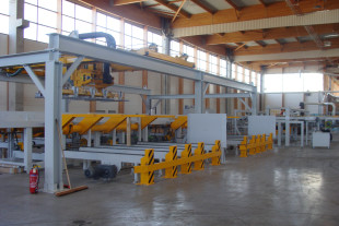 1. Vacuum de-stacking of 4 different timber qualities