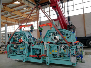 8. SUPERPLAN 6VR-S300 planer for laminations for high speed and perfect finish