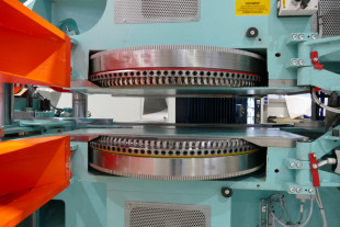 5. ROTOLES 300 4V-KS200 tooling system