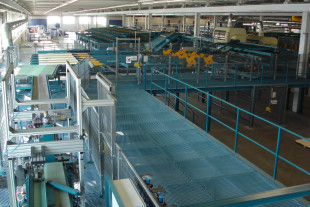 Устройства выгрузки и тормозящие транспортеры